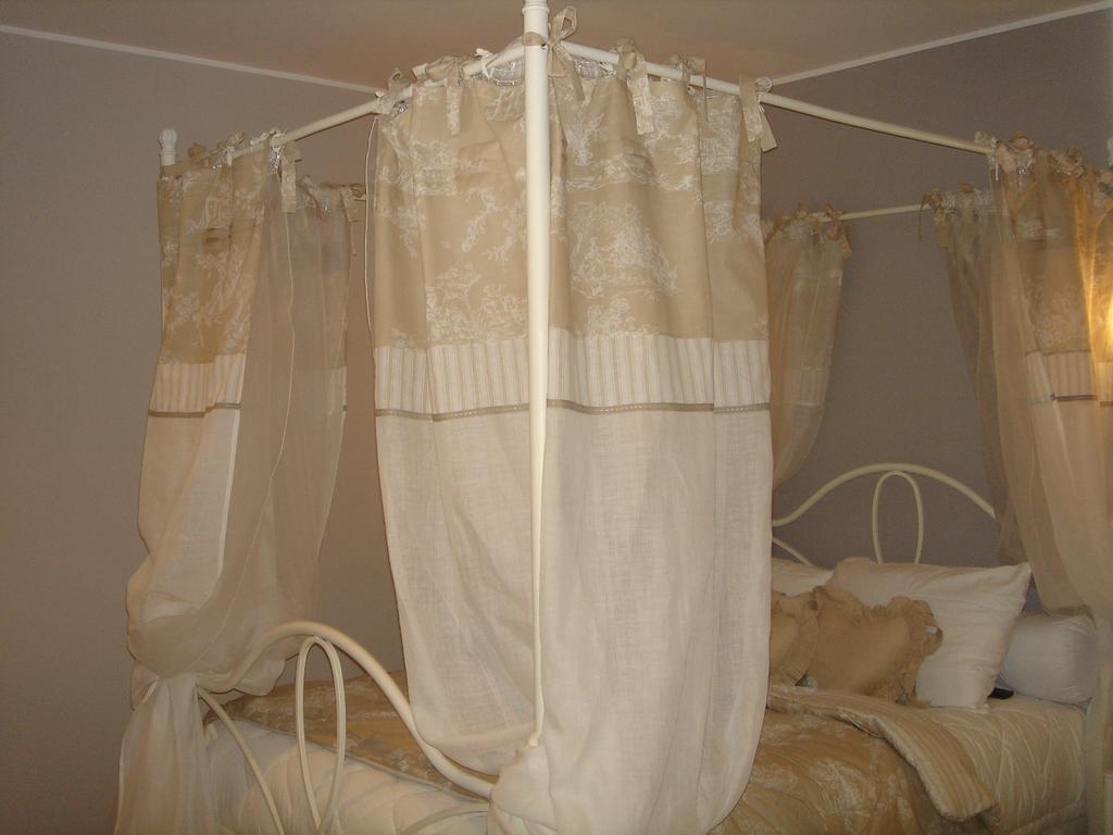 Les Caselles De Marie Aumelas Luaran gambar